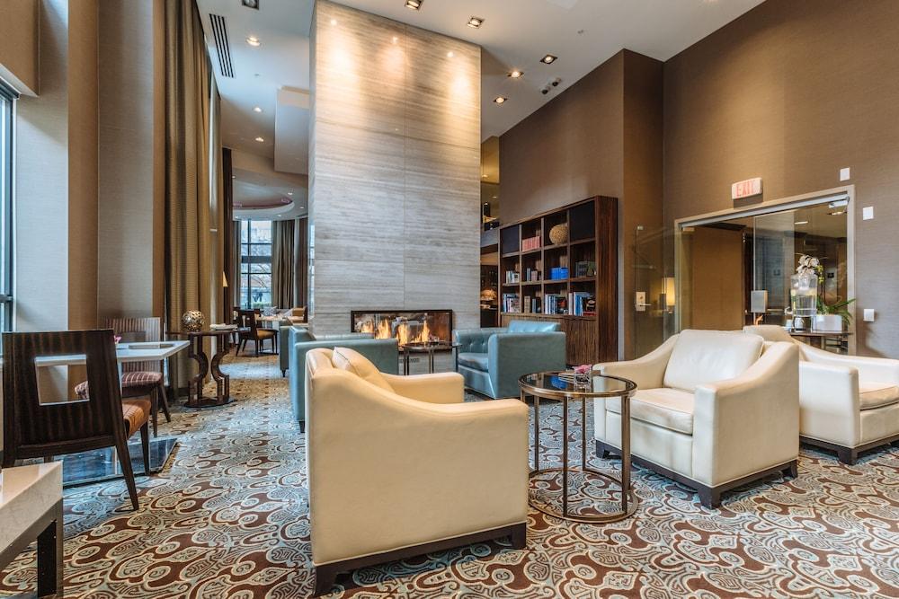 L'Hermitage Hotel Vancouver Exterior photo